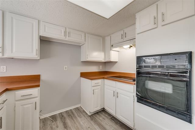 Building Photo - 2814 Meadow Park Dr