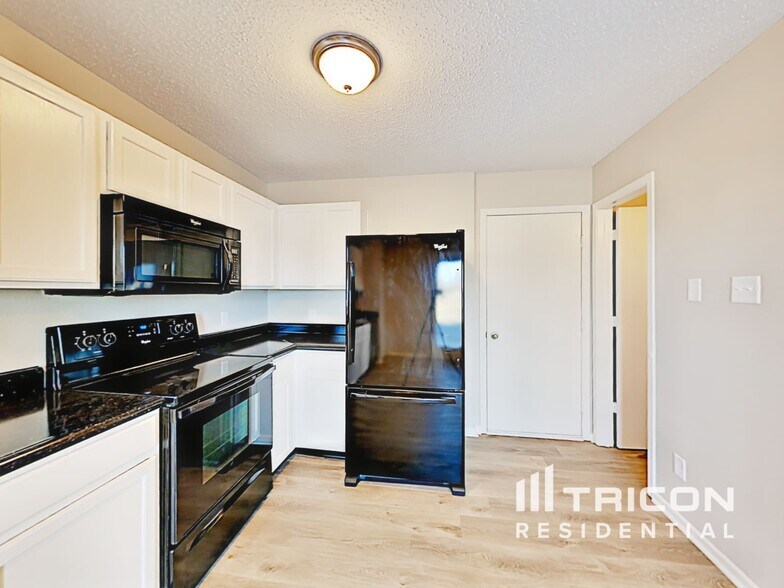Building Photo - 9340 W Dockside Cir