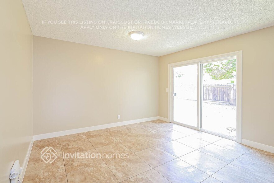 Building Photo - 272 De Soto Dr