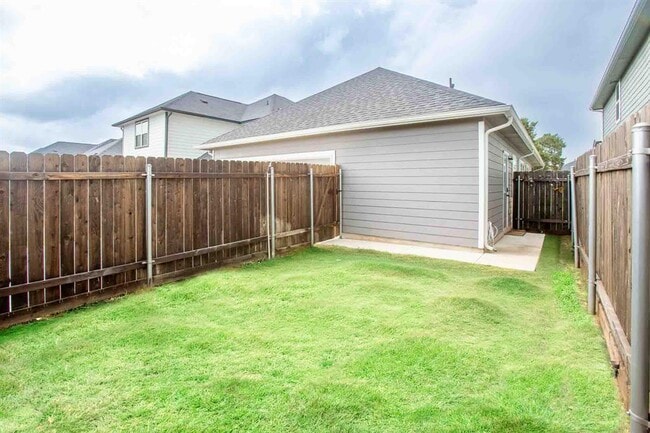 Building Photo - 364 Kenai Dr