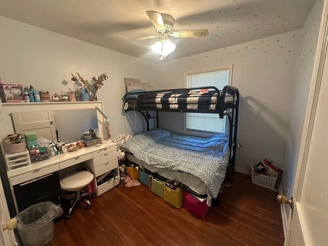 Building Photo - Charming 3 Bedroom Home in Heart if Maplew...