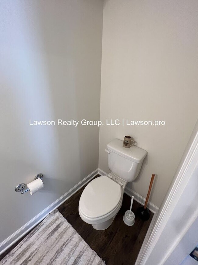 Building Photo - Upscale and Spacious Daleville Townhome