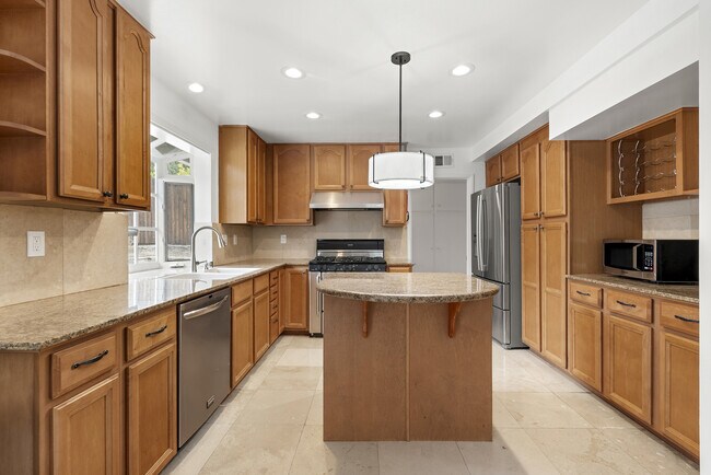 Building Photo - 8309 Denise Ln