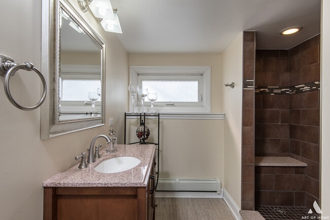 Building Photo - 106 Sharon Dr