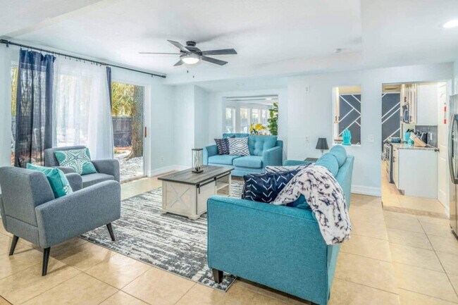 Building Photo - 2908 Stetson St