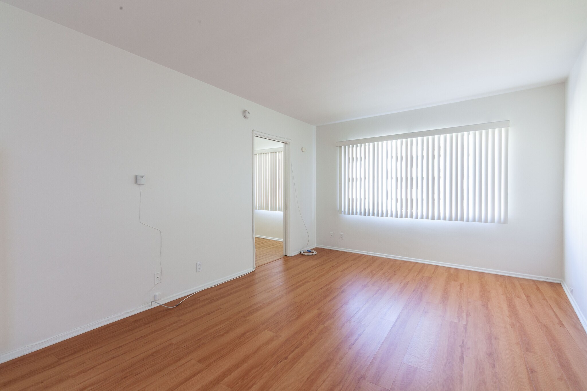 Building Photo - 667 Levering Ave