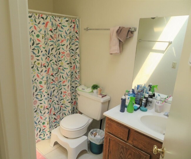 Building Photo - Prime Westside Location! Close to UCSC & B...