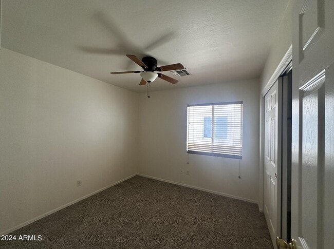 Building Photo - 22814 W Cantilever St