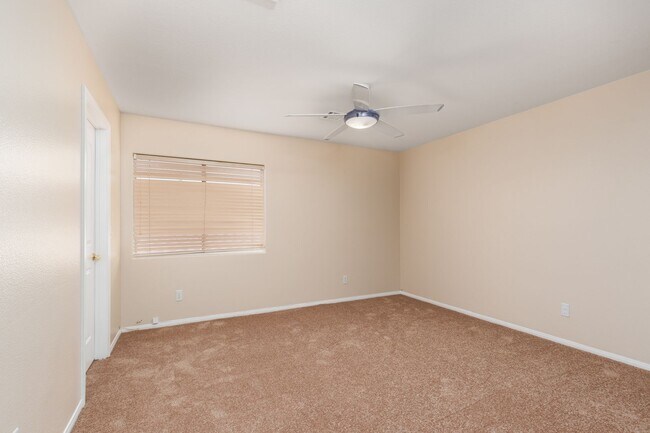 Building Photo - Enormous Silverado Ranch pool home with new paint and carpet
