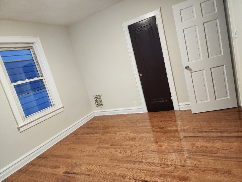 Building Photo - 80-25 Woodhaven Blvd