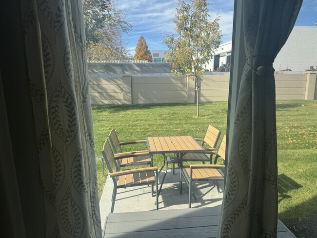 Building Photo - 11502 S Hollybrook Loop