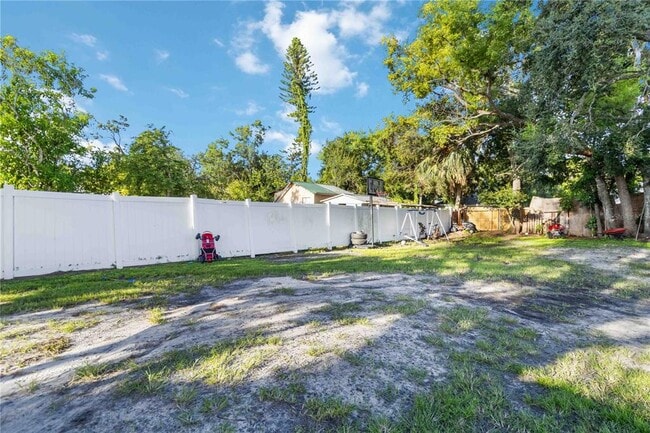 Building Photo - 2418 10th St W