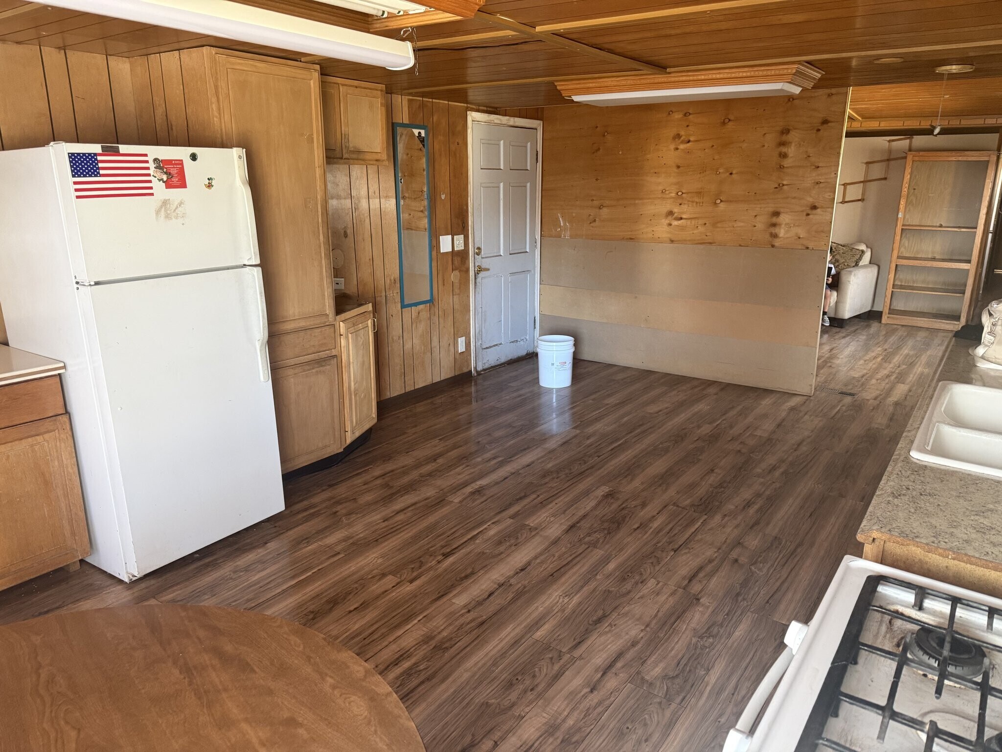 Building Photo - 10 9th Ave