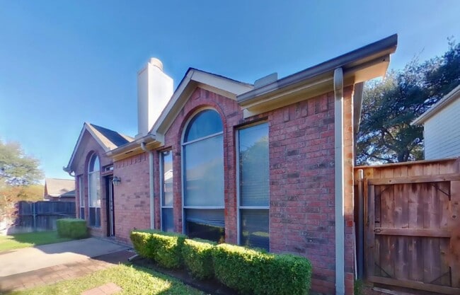 Building Photo - Timeless Comfort Meets Modern Living in This 4-Bedroom Home