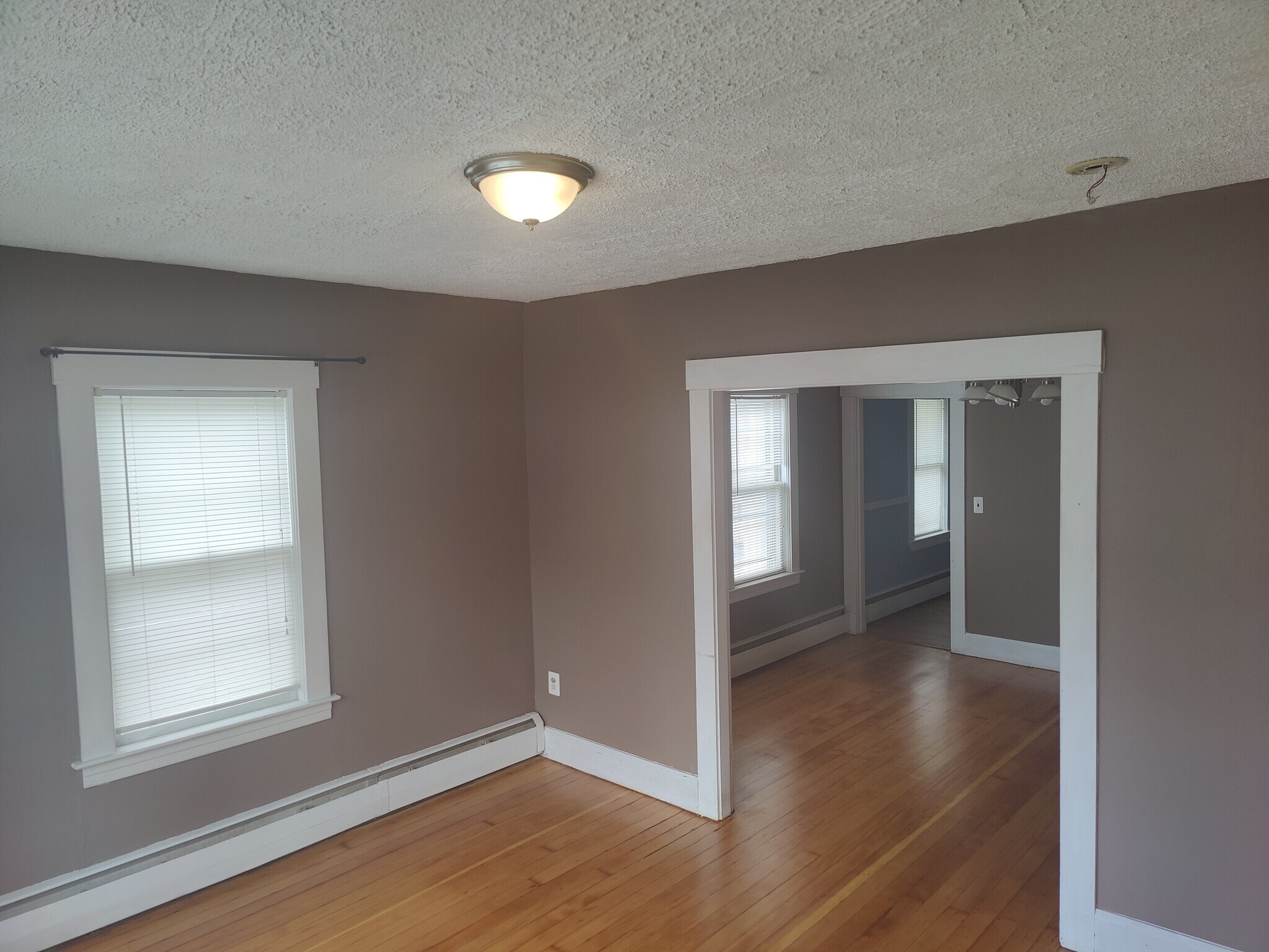 Building Photo - 143 Charles St