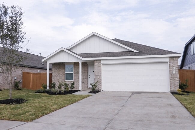 Building Photo - 2511 Night Emerald Dr