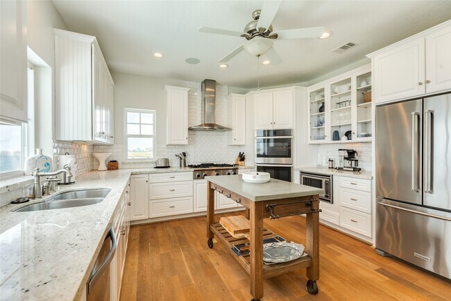 Building Photo - 9680 Airway Ln