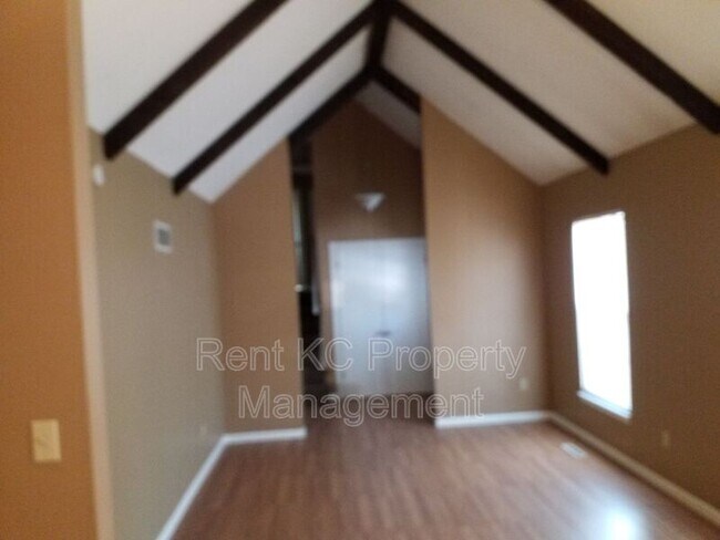 Building Photo - 10013 N Harrison Dr