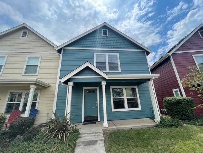 Building Photo - Updated 3 Bed 2 Bath Townhome Located at H...