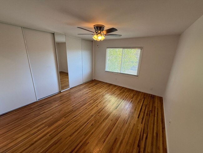 Building Photo - 4 Bedroom Home for Rent in Santa Clarita!