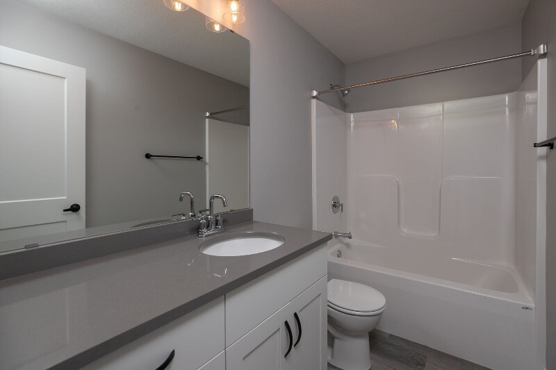 Building Photo - 3715 Fernwood Ln SW