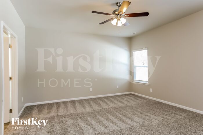 Building Photo - 6825 Shane Dr