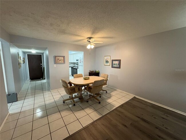 Building Photo - 3064 Lake Bayshore Dr