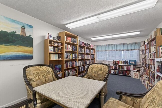 Building Photo - 3288 Page Ave