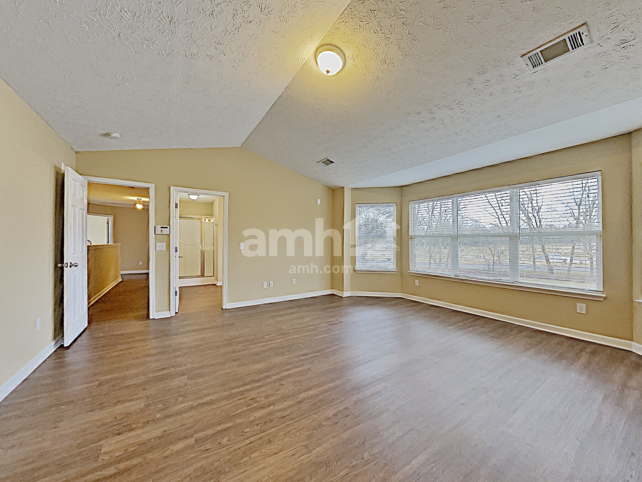 Building Photo - 226 Vintage Cir