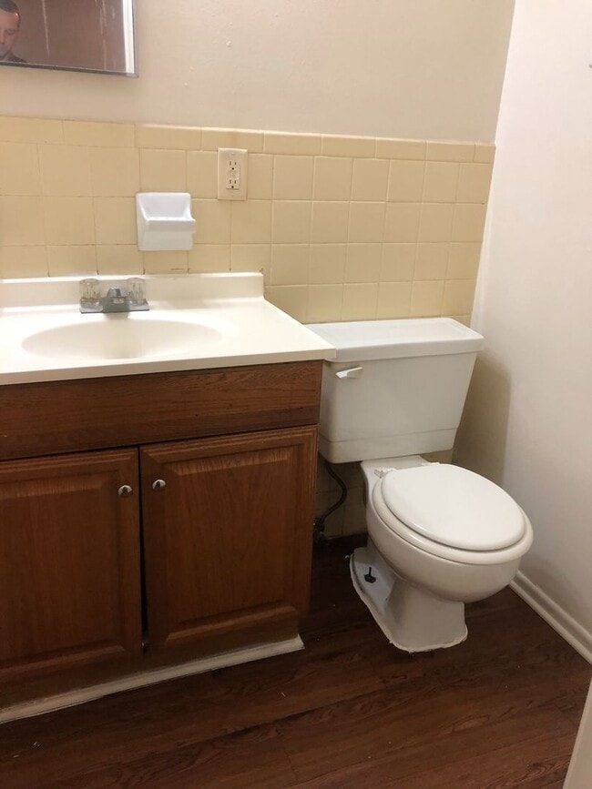 Building Photo - SPACIOUS 3BR/1.5BA w/Carport, Beautiful Wood Finish Flooring, Privacy Fenced Backyard! NO APP FEE!