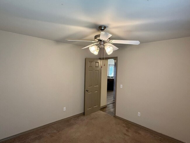 Building Photo - Gorgeous Four Bedroom Home in Scissortail Landing of Edmond