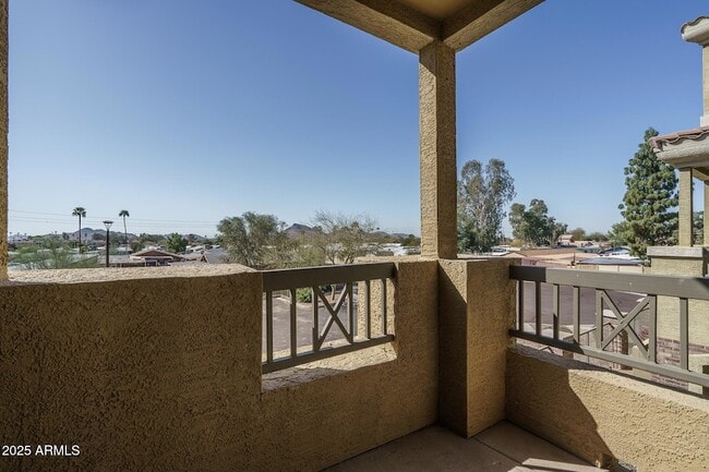 Building Photo - 18250 N Cave Creek Rd