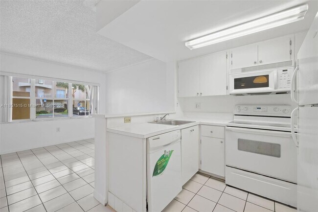 Building Photo - 8615 NW 5th Terrace