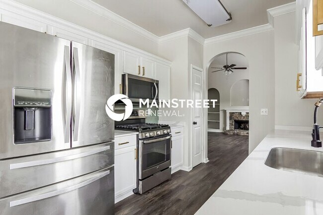 Building Photo - 3 Bedroom Pet-Friendly Home in BESSEMER, AL with Main Street Renewal