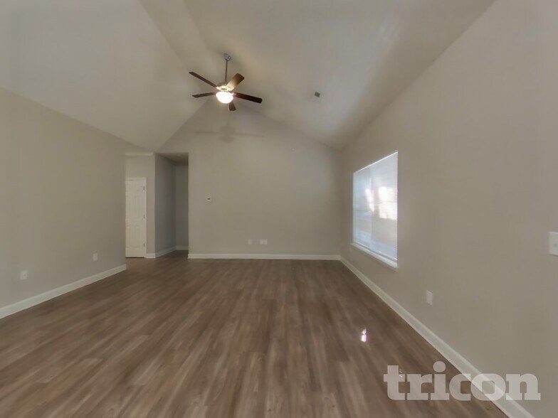 Building Photo - 362 Olde North Church Dr