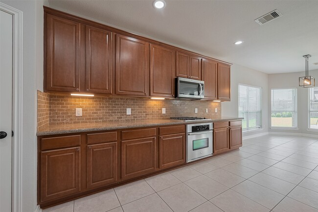 Building Photo - 25218 Auburn Bend Dr