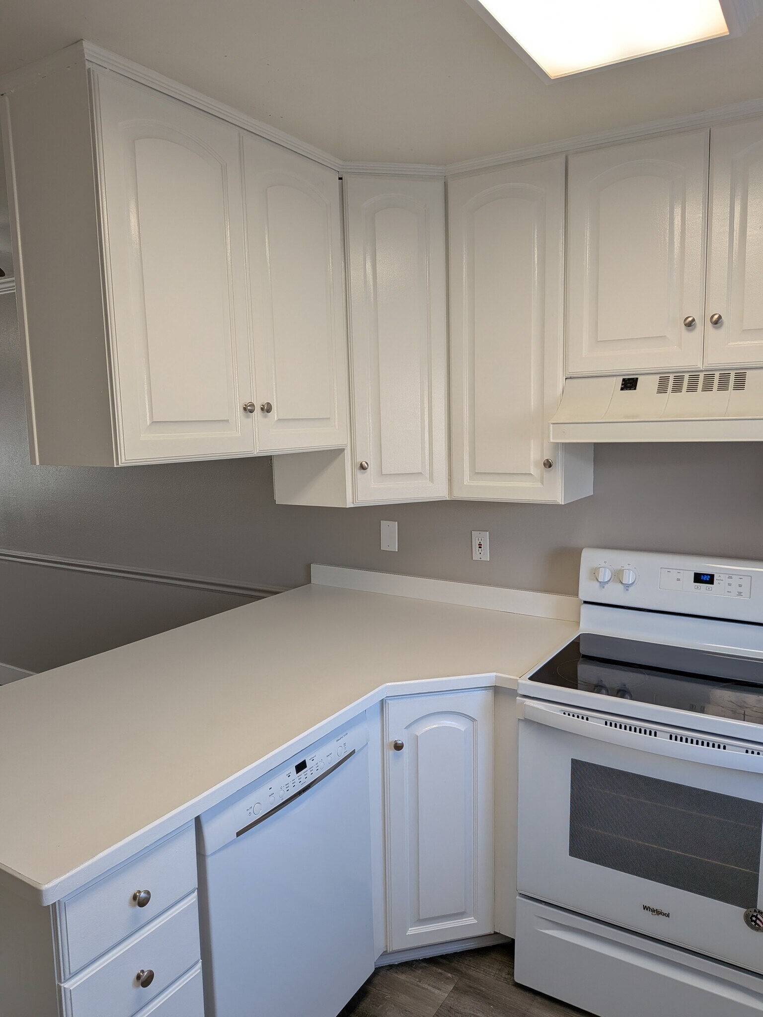 Building Photo - 1050 S Orem Blvd