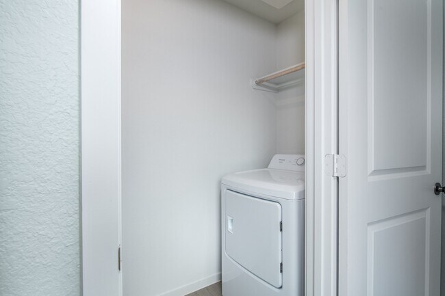 Building Photo - 14825 N Ascot Bnd Cir