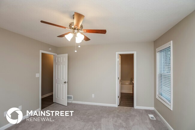 Building Photo - 407 Due W Pl