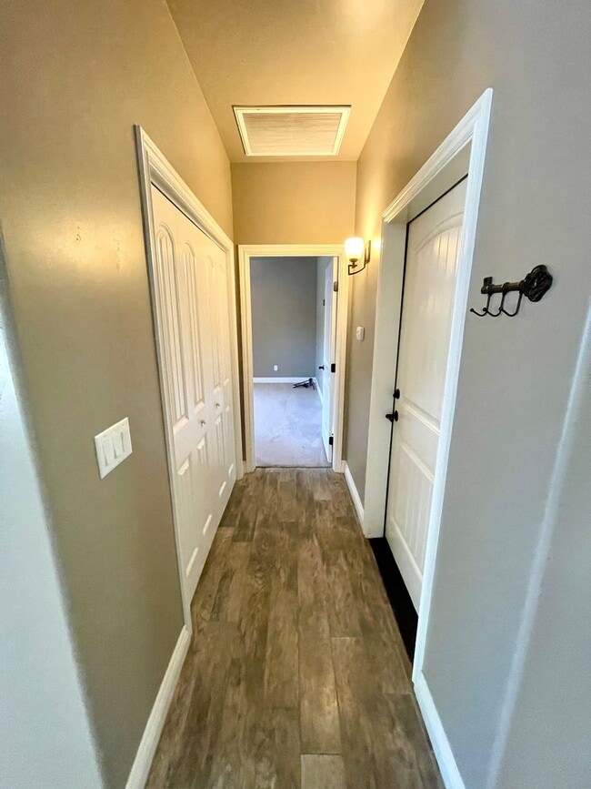 Building Photo - Beautiful 3 Bedroom Home in Central Kingman!