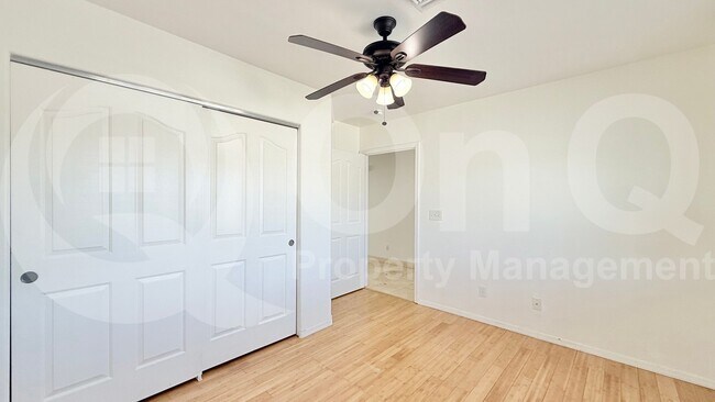 Building Photo - 2607 W San Miguel Ave