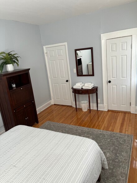 Building Photo - 32 Reedsdale St