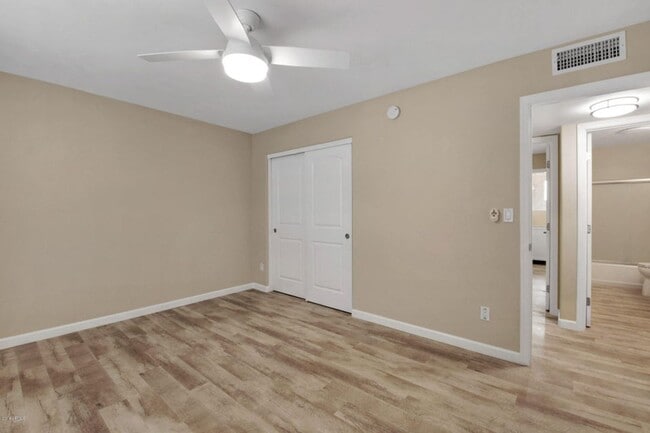 Building Photo - Updated 3 bedroom 2 full bathroom in Sun City