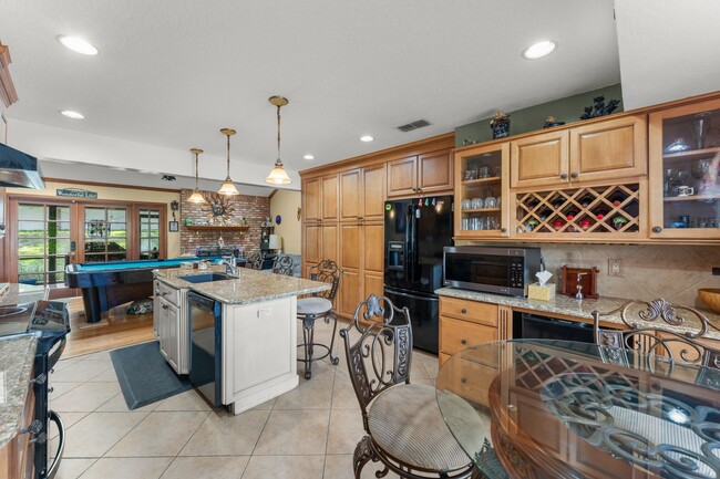 Building Photo - 1341 S Ridge Lake Cir