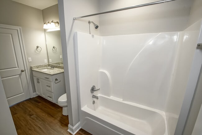 Building Photo - 33260 LA-16