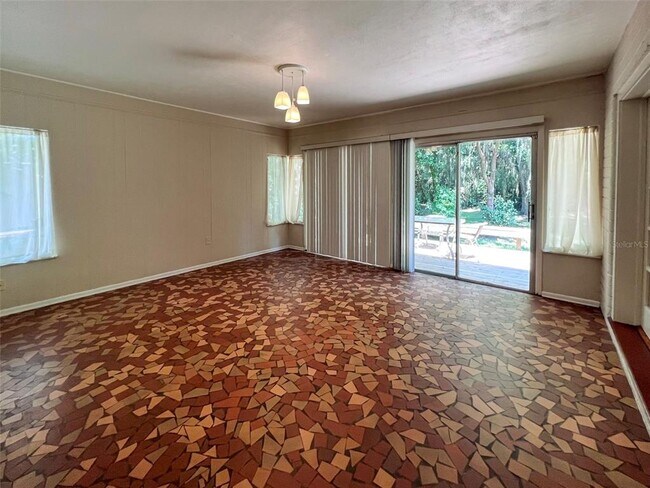 Building Photo - 1516 NW 14th Ave