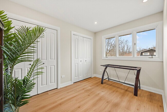 Building Photo - 641 Woods St