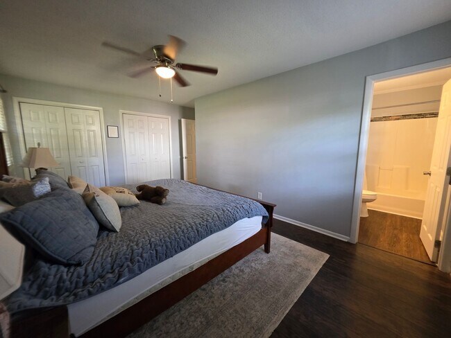 Building Photo - Sherwood Forest Gem | Spacious 3BR Home with Fenced Yard & Flex Room
