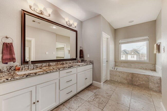 Building Photo - 1103 E 27th St