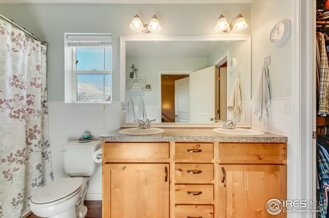 Building Photo - 347 Toronto St